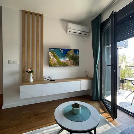 Apartment Safran 604, Private In A Brand New